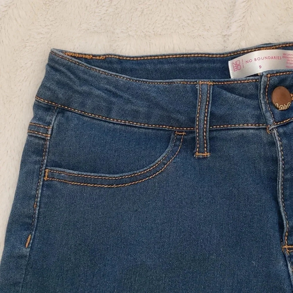 (Final price) No Boundaries Denim Shorts - Picture 3 of 12